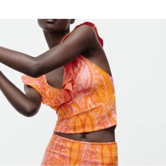 Zara Tops - ZARA Rare Orange and Pink Floral Paisley Ruffled Sleeveless Blouse Size‎ Small